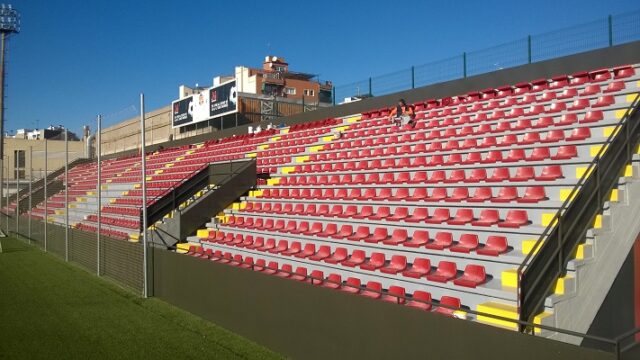 Renovación de las Gradas en el Campo de Fútbol3